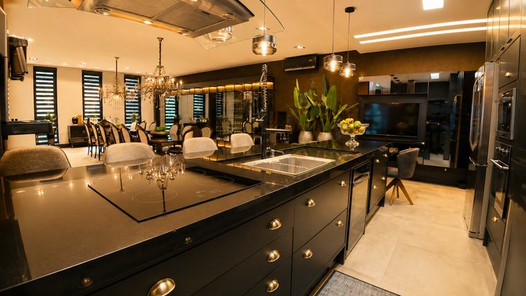 Cozinha com ilha central