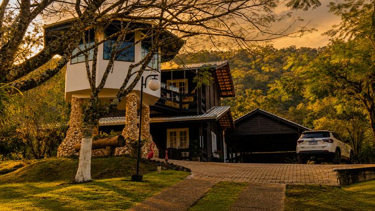 Casa de madeira de lei